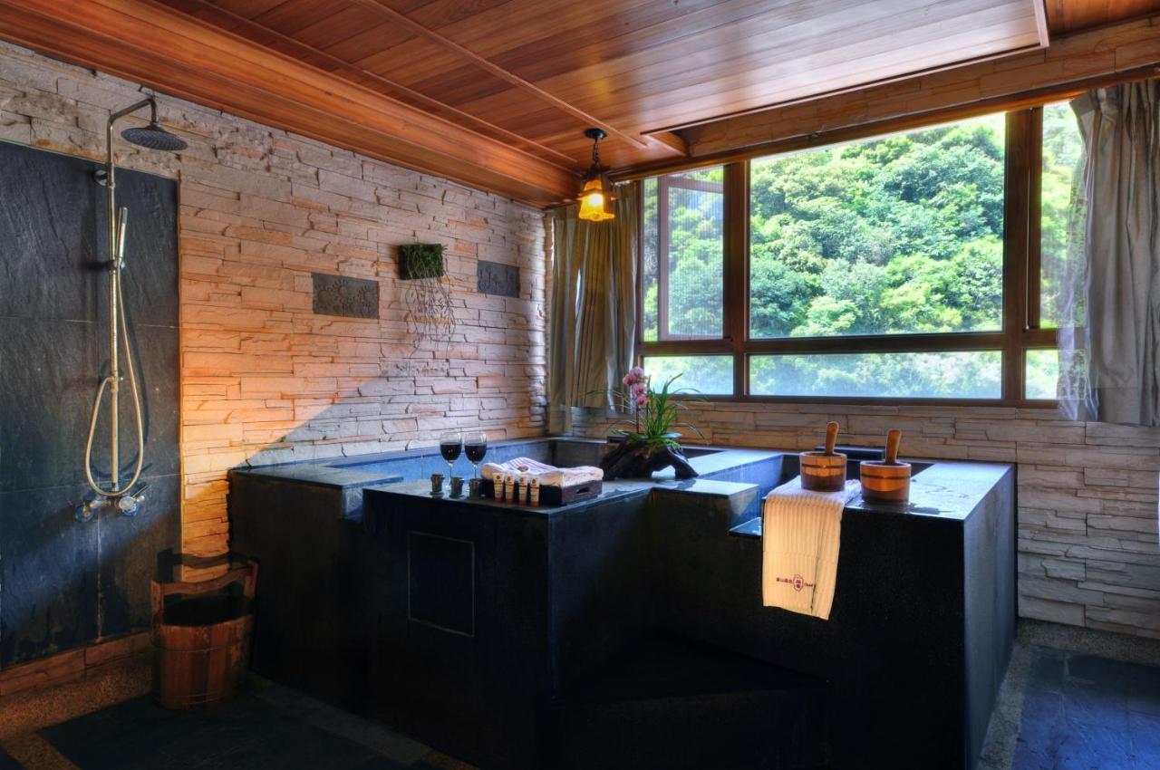 Chief Villa Hot Spring Resort Zsenaj Kültér fotó