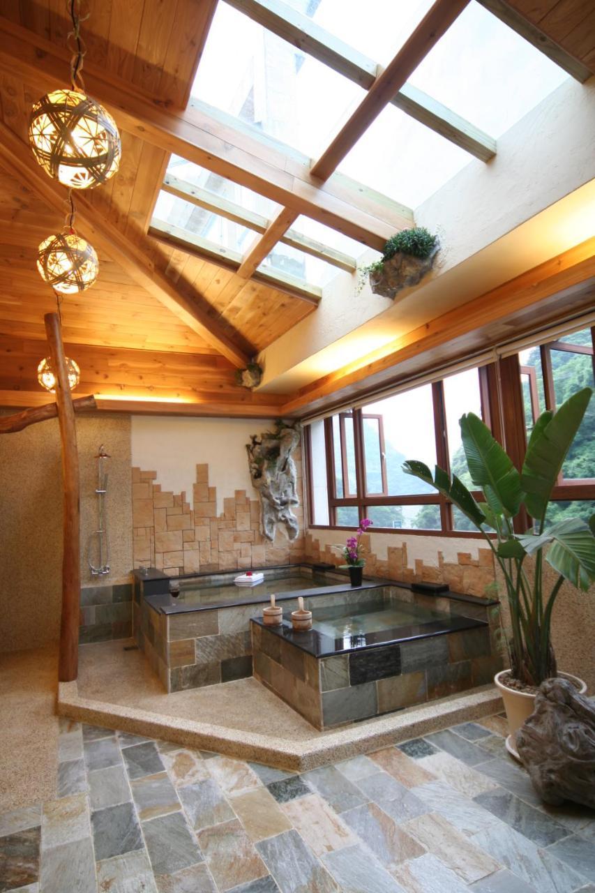 Chief Villa Hot Spring Resort Zsenaj Kültér fotó